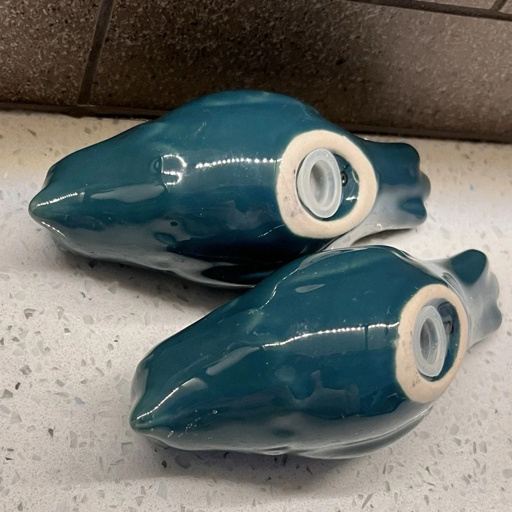 Pier 1 Imports Teal Ceramic Bird Salt & Pepper Shaker Set Retired MCM Farmhouse